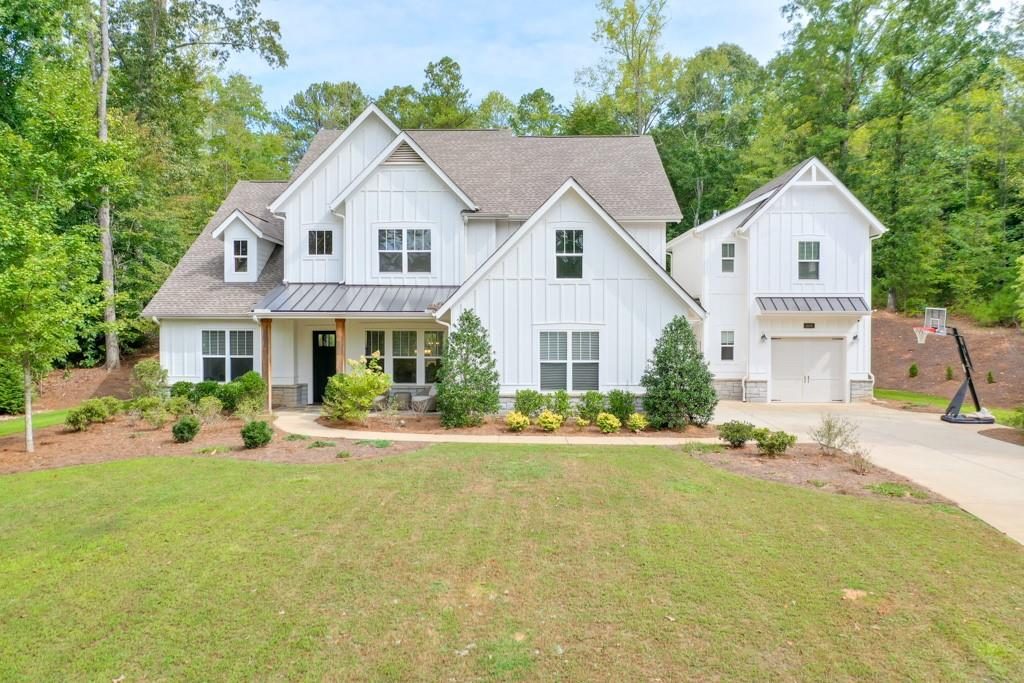 16145 Grand Litchfield Drive, Roswell